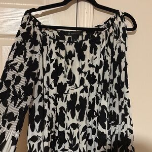 INC International Concepts Monochrome Floral Top
